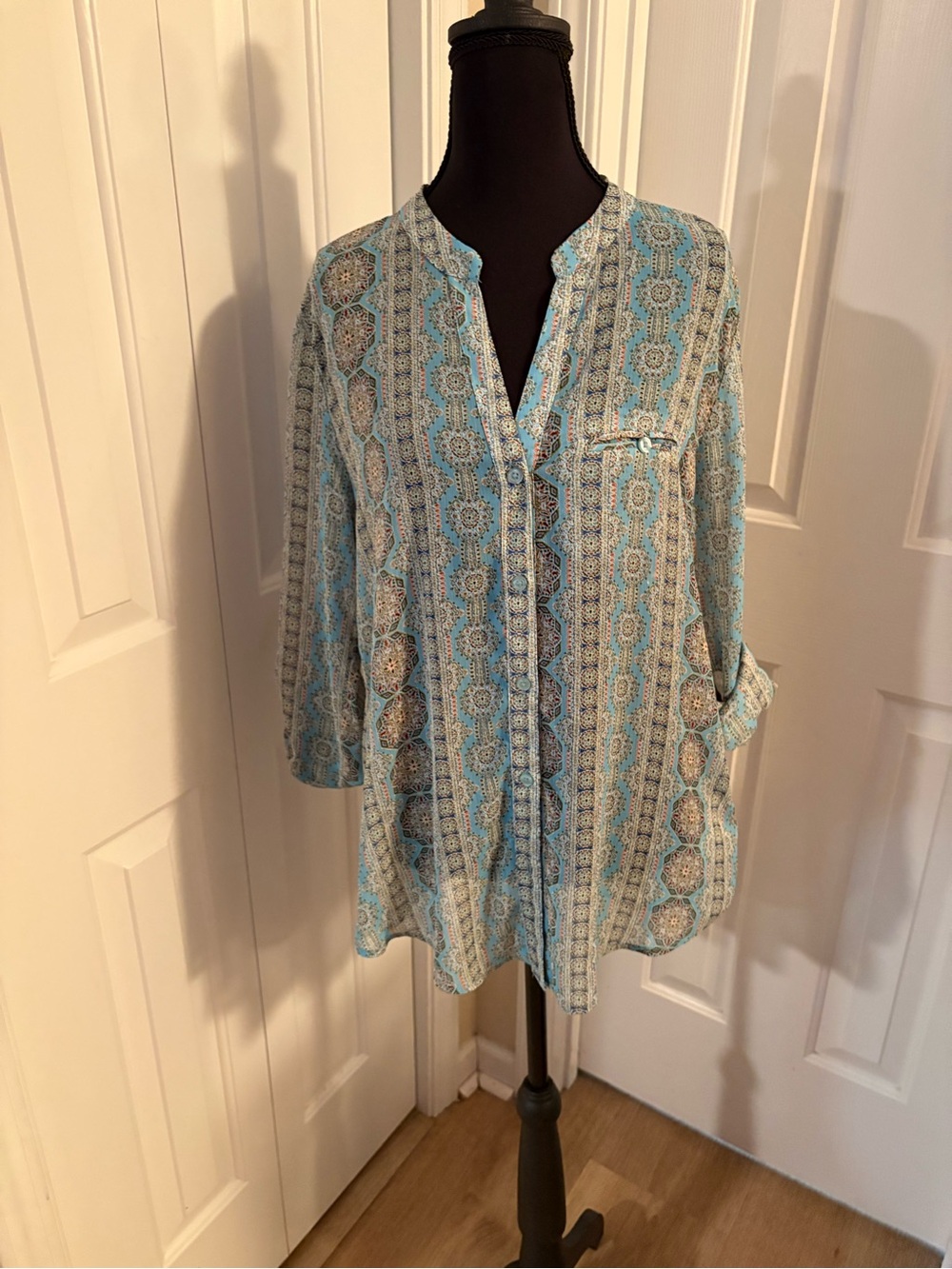 Kut from the Kloth Light Blue Printed Button-Front Tunic